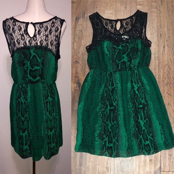 GB Black & Green Dress - Picture 2 of 5